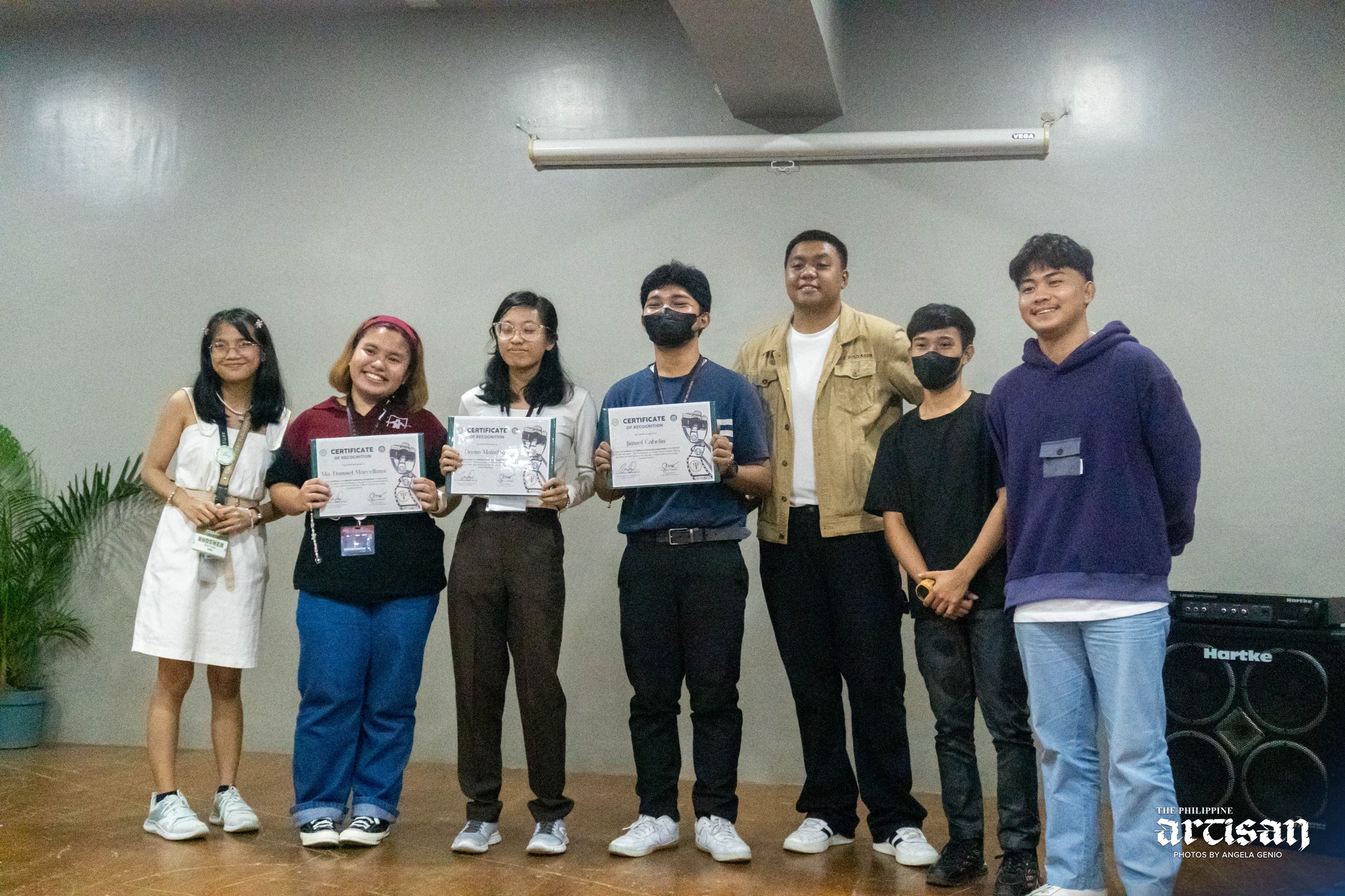 Ten universities around Metro Manila gathered yesterday at De La Salle Araneta University to participate in FilipiKNOWS